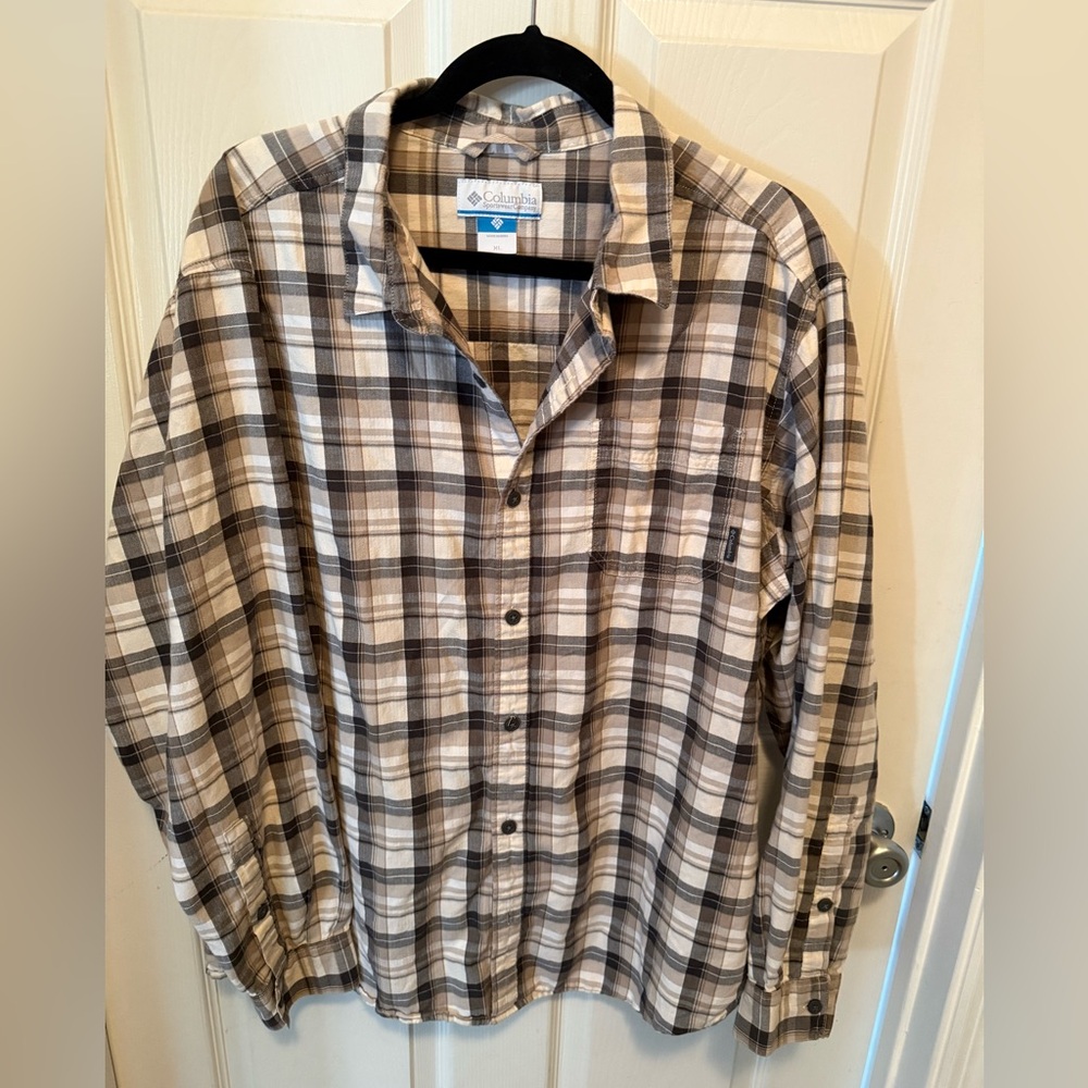 Men’s Columbia Brown And Black Plaid Shirt Size XL